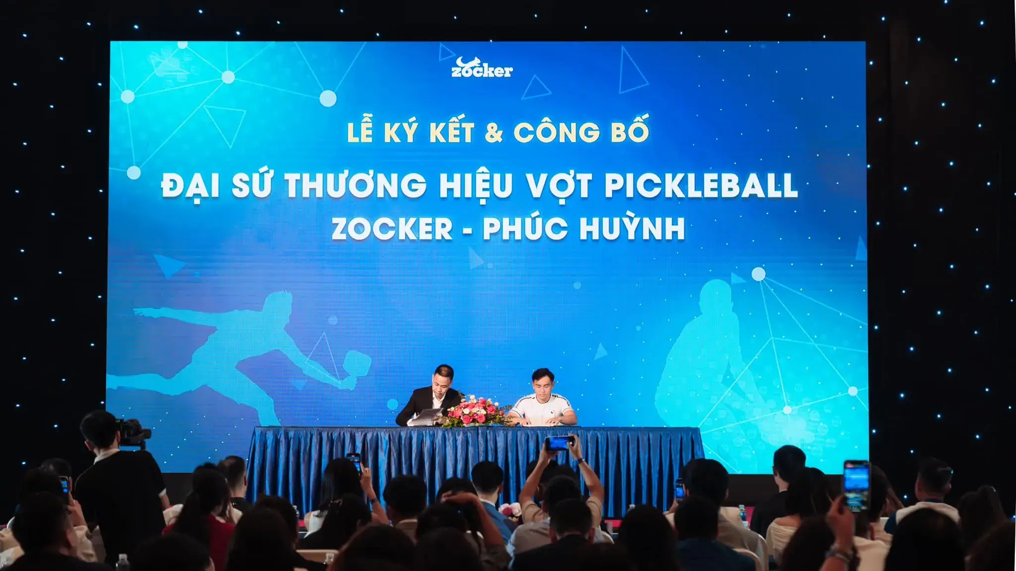 Zocker-Phuc-Huynh-ky-ket-2